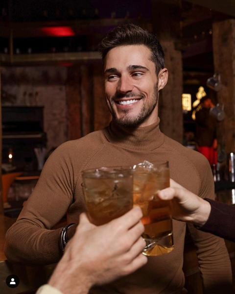 Screenshot_2019-12-01 #johnniewalker hashtag on Instagram • Photos and Videos